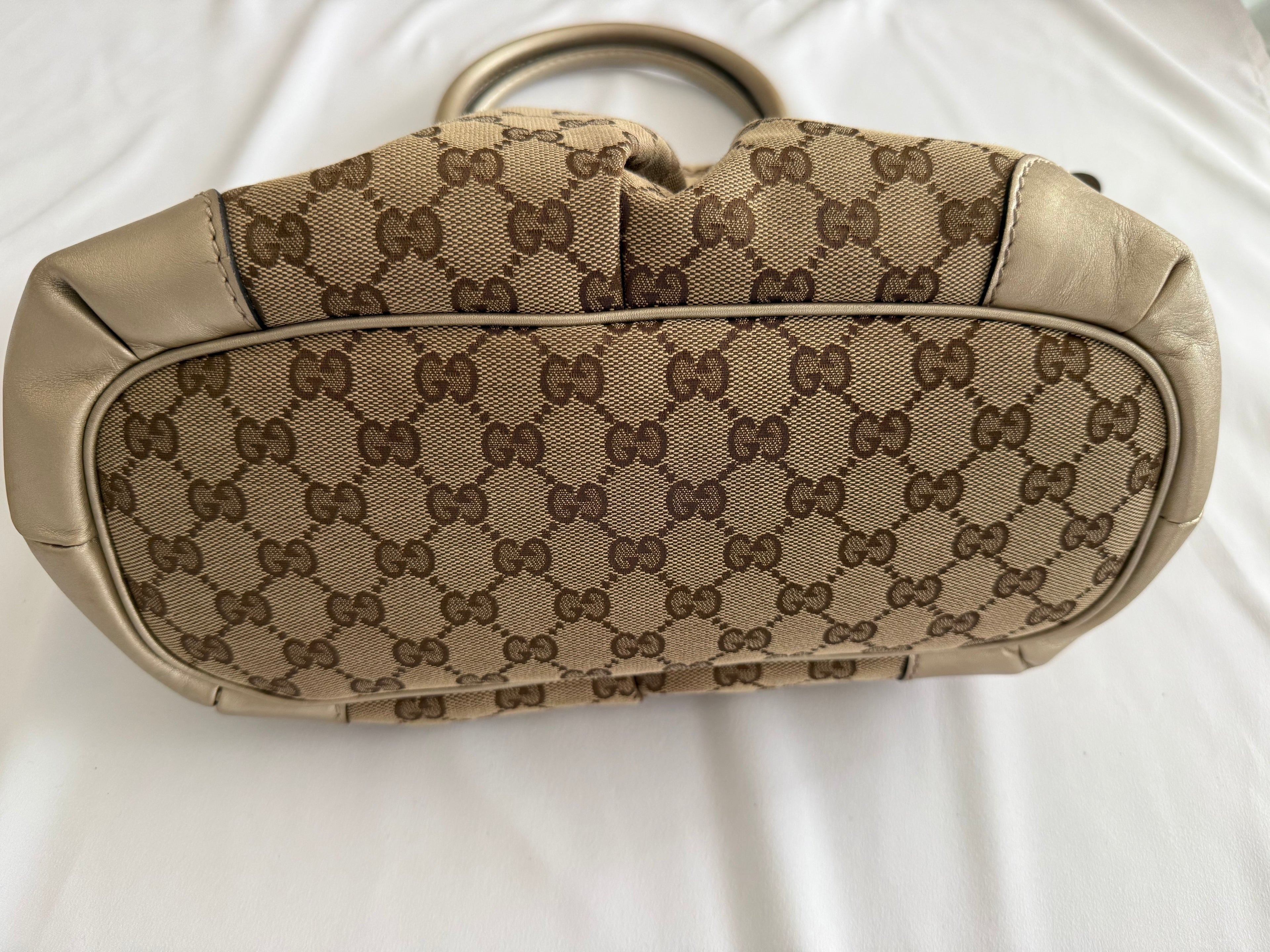 GUCCI MONOGRAM SUKEY