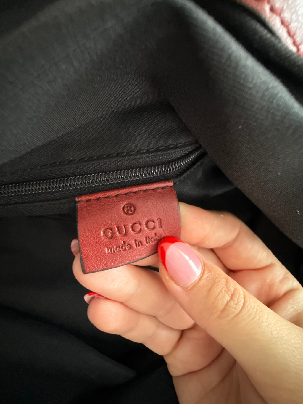 GUCCI SUKEY ROJO
